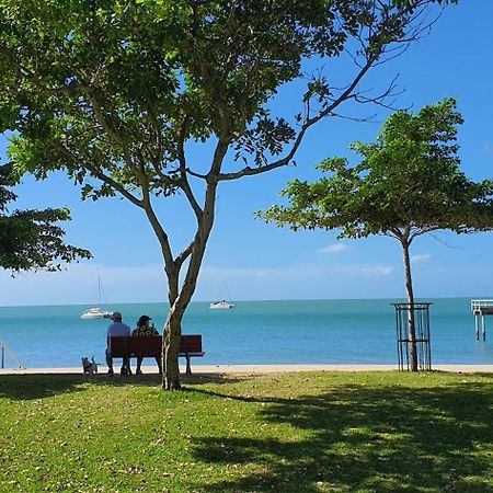 Villa Venezia Apt 3 - Spacious Hervey Bay Beachfront Apartment Buitenkant foto