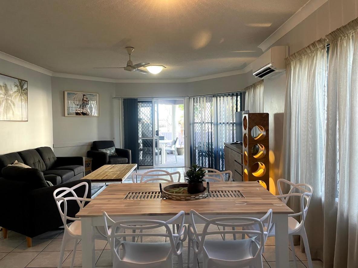 Villa Venezia Apt 3 - Spacious Hervey Bay Beachfront Apartment Buitenkant foto